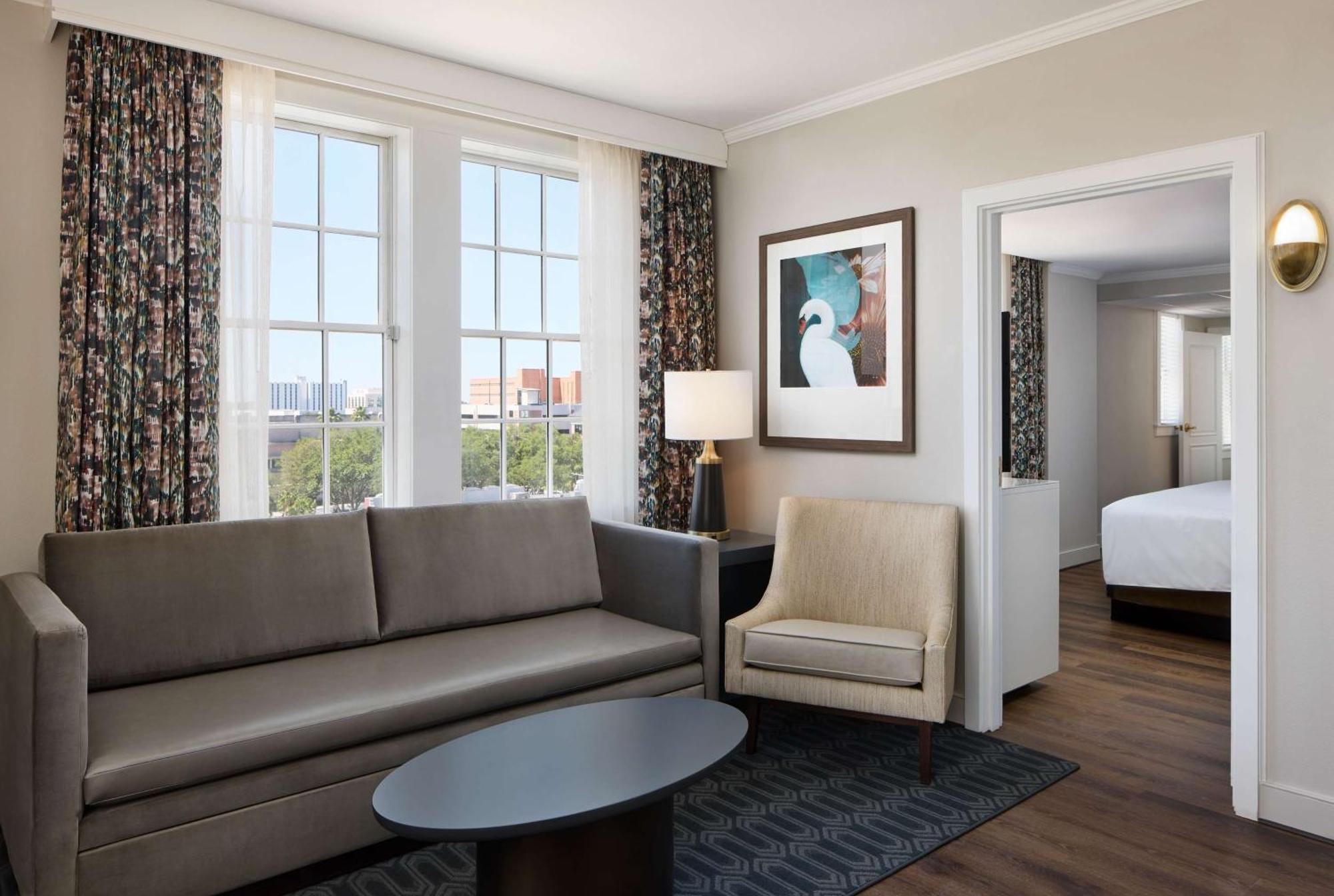 One-Bedroom King Suite Lake View,1551453283:JPEG